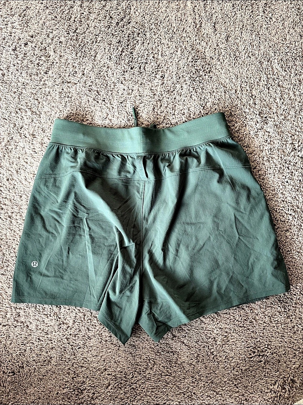 lululemon License to Train High-Rise Short 4" Green Size 8 - Picture 5 of 7